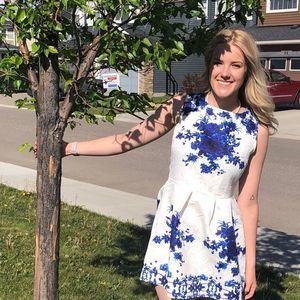 Meet your Posher, Lena